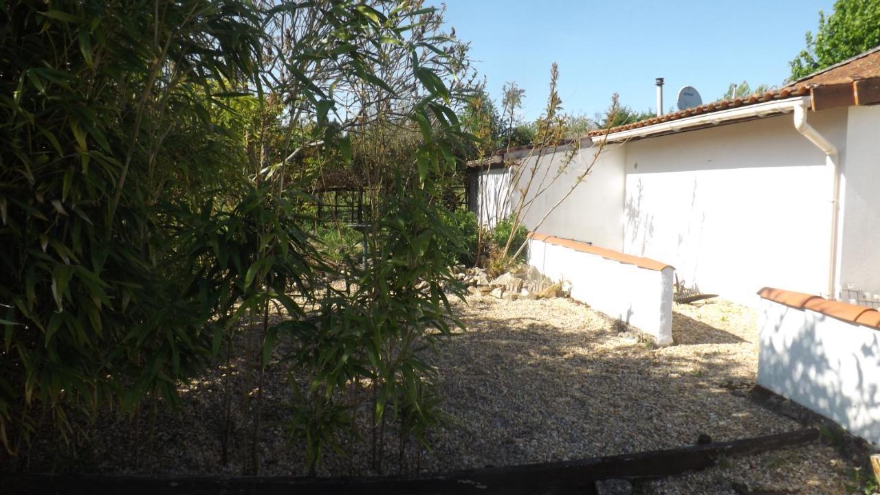 Breesfalt Gite Accomodation Maisonnais-Sur-Tardoire Exterior foto