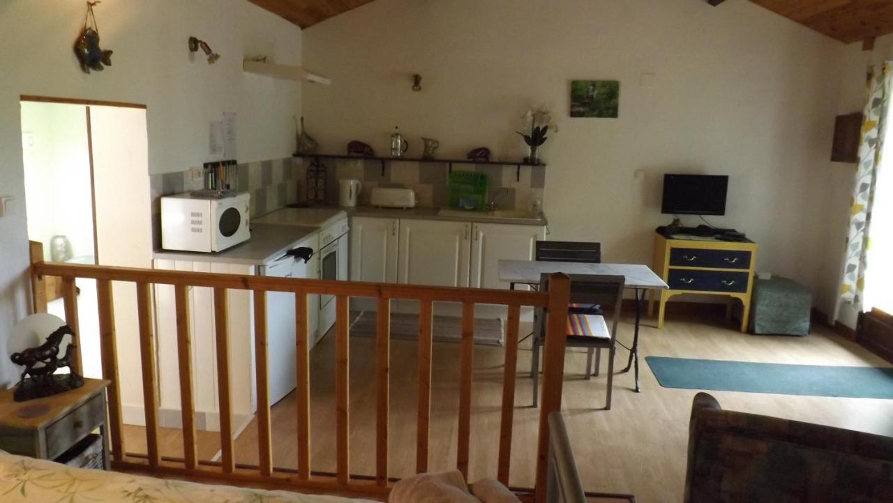 Breesfalt Gite Accomodation Maisonnais-Sur-Tardoire Exterior foto